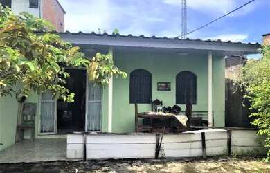 Imagem: A casa possui 2 Dormitórios, 1 Banheiro, 1 Vaga na garagem