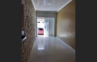 Imagem: A casa possui 2 Dormitórios, 2 Banheiros e está localizado