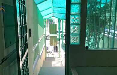 Imagem: O depósito possui 2 Vagas na garagem, 350m² de Área e está