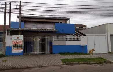 Imagem: A casa possui 5 Dormitórios, 5 Banheiros, 5 Vagas na garagem