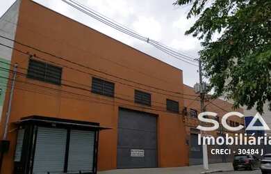 Imagem: O depósito possui 5 Vagas na garagem, 2.304m² de Área e