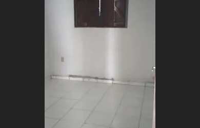 Imagem 2: Alugo por 350 ou repasso por 25.000 casa no loteamento moinho em Etremoz