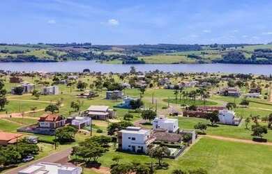 Imagem 5: Terrenos na Represa. 450m² de Área