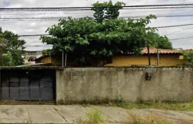 Imagem: A casa possui 3 Dormitórios, 3 Banheiros, 2 Vagas na garagem