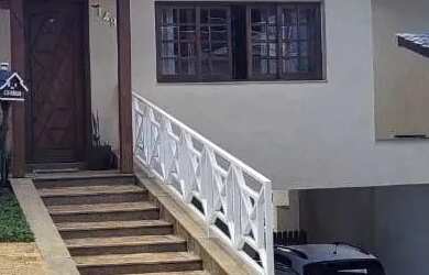 Imagem 2: Casa de Alto Padrão à Venda no Condomínio Arujá IV