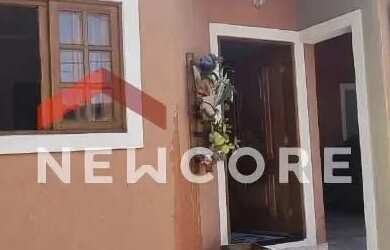 Imagem: A casa possui 3 Dormitórios, 2 Banheiros, 3 Vagas na garagem