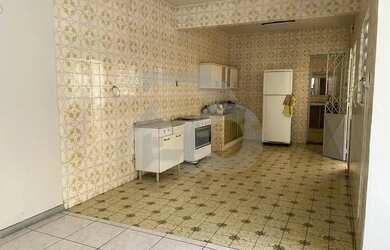 Imagem: A casa possui 5 Dormitórios, 2 Banheiros, 1 Vaga na garagem