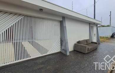 Imagem: A casa em condomínio possui 3 Dormitórios, 2 Banheiros, 2