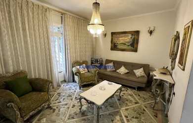 Imagem: A casa possui 4 Dormitórios, 4 Banheiros, 1 Vaga na garagem