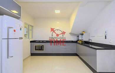 Imagem: A casa possui 3 Dormitórios, 3 Banheiros, 2 Vagas na garagem