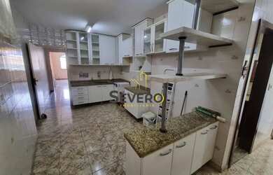 Imagem 3: Casa Triplex de 3 quartos com Piscina na Parada 40 en SG