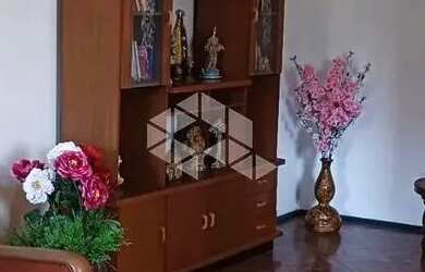 Imagem 2: Casa Sobrado a venda - 4 dormitórios - 3 banheiros (1 Suíte) 4 vagas de garagem, elevador