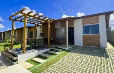 Imagem: A casa possui 2 Dormitórios, 1 Banheiro, 1 Vaga na garagem