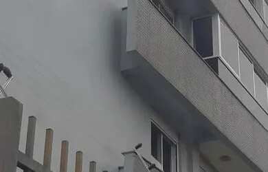 Imagem: O apartamento possui 3 Dormitórios, 2 Banheiros, 1 Vaga na