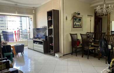 Imagem: O apartamento possui 4 Dormitórios, 3 Banheiros, 2 Vagas na