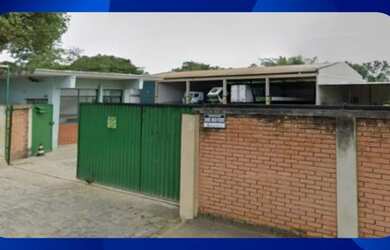 Imagem: A casae possui 1 Dormitório, 1 Banheiro, 450-0m² de Área