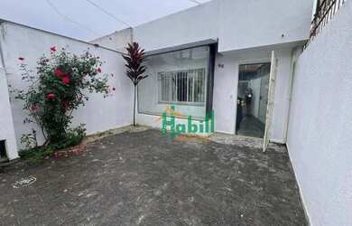 Imagem: A casa possui 2 Dormitórios, 1 Banheiro, 1 Vaga na garagem