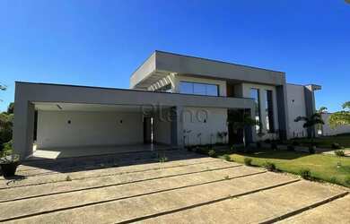 Imagem: A casa em condomínio possui 4 Dormitórios, 4 Banheiros, 5