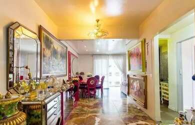 Imagem: O apartamento possui 4 Dormitórios, 5 Banheiros, 4 Vagas na