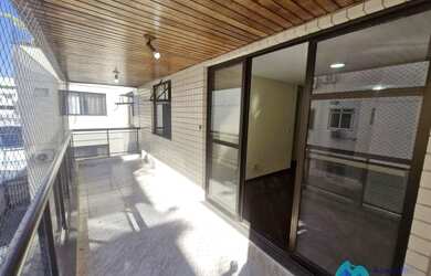 Imagem: O apartamento possui 3 Dormitórios, 3 Banheiros, 2 Vagas na