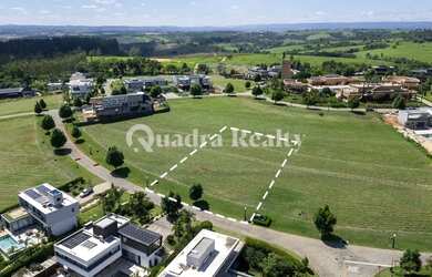 Imagem 8: Terreno com excelente topografia e a poucos metros do clube
