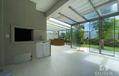 Imagem: O apartamento possui 2 Dormitórios, 2 Banheiros, 5 Vagas na