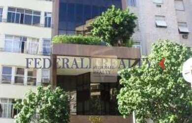 Imagem: O depósito para alugar possui 4 Vagas na garagem e 300m² de