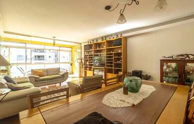 Imagem: O apartamento possui 3 Dormitórios, 3 Banheiros, 2 Vagas na