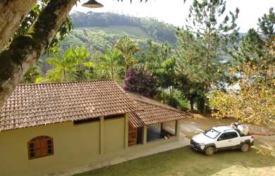 Imagem: A chácara possui 4.000m² de Área e está localizado em Maria