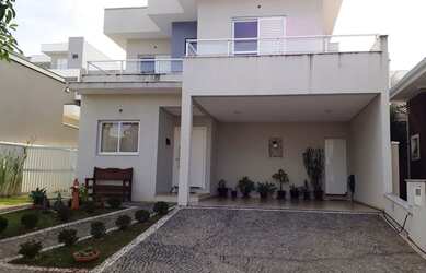 Imagem: A casa em condomínio possui 3 Dormitórios, 5 Banheiros, 2