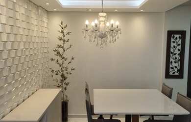 Imagem: O apartamento possui 2 Dormitórios, 1 Banheiro, 1 Vaga na garagem