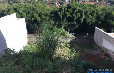 Imagem: O terreno possui 300m² de Área e está localizado em Jardim