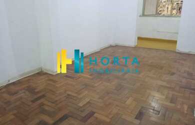 Imagem: A kitnet possui 1 Dormitório, 1 Banheiro, 24m² de Área e