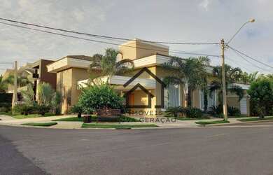 Imagem: A casa em condomínio possui 3 Dormitórios, 3 Banheiros, 4