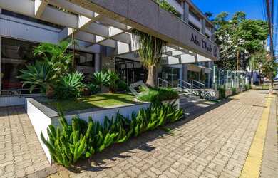 Imagem: O apartamento possui 4 Dormitórios, 5 Banheiros, 4 Vagas na