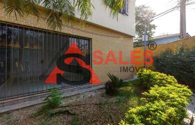 Imagem: A casa possui 4 Dormitórios, 3 Banheiros, 3 Vagas na garagem