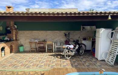 Imagem 12: Ótima casa com piscina!