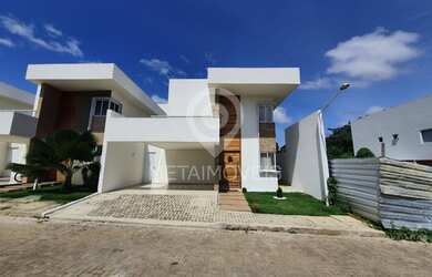 Imagem: A casa possui 4 Dormitórios, 4 Banheiros, 2 Vagas na garagem