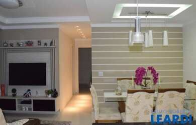 Imagem: O apartamento e possui 3 Dormitórios, Suítes, 2 Banheiros