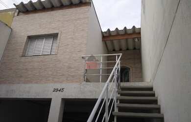 Imagem: A casa possui 1 Dormitório, 3 Banheiros, 5 Vagas na garagem