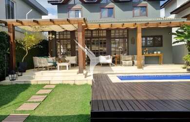 Imagem 1: SANTANA DE PARNAIBA - Casa Padrão - Alphaville