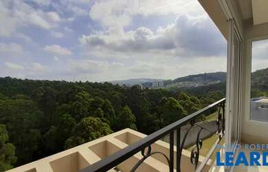 Imagem: A casa em condomínio possui 5 Dormitórios, 5 Banheiros, 4
