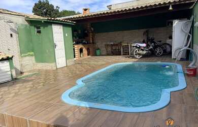 Imagem 13: Ótima casa com piscina!