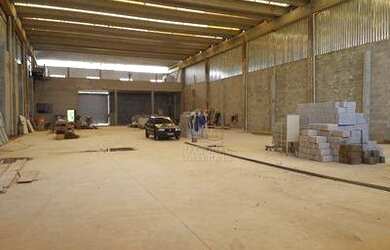 Imagem: O depósito possui 1350m² de Área e está localizado em Loteamento