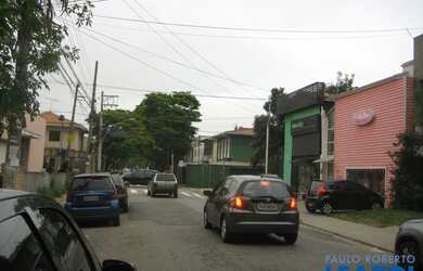 Imagem: O depósito possui 5 Vagas na garagem e 299m² de Área e está