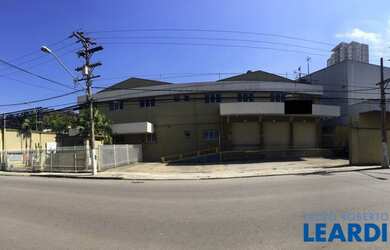 Imagem: O depósito possui 2.658m² de Área e está localizado em