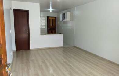 Imagem: A casa em condomínio possui 2 Dormitórios, 1 Banheiro, 2 Vagas