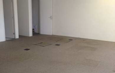 Imagem: O depósito possui 2 Vagas na garagem, 100m² de Área e está