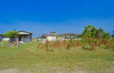 Imagem: O terreno possui 316m² de Área e está localizado em Arroio