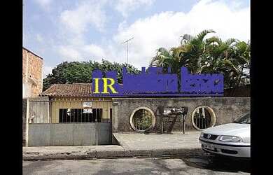 Imagem: A casa possui 3 Dormitórios, 1 Banheiro, 2 Vagas na garagem